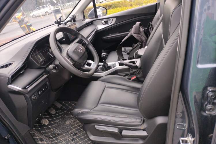 Used Wuling Jiachen 2022 1.5T Manual Comfort & Dynamic Version
