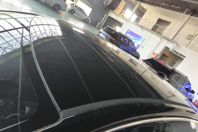 Used Hongqi E-QM5 2022 431 km Charge & Enjoy Edition