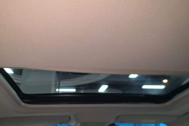 Used Buick GL8 2022 Land Business Class 652T Luxury Model
