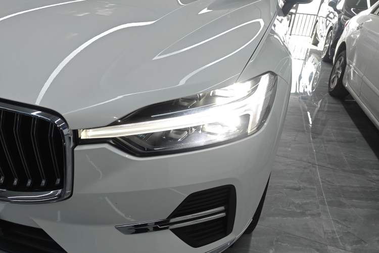 Used Volvo XC60 2023 B5 4x4 Smart Luxury Edition