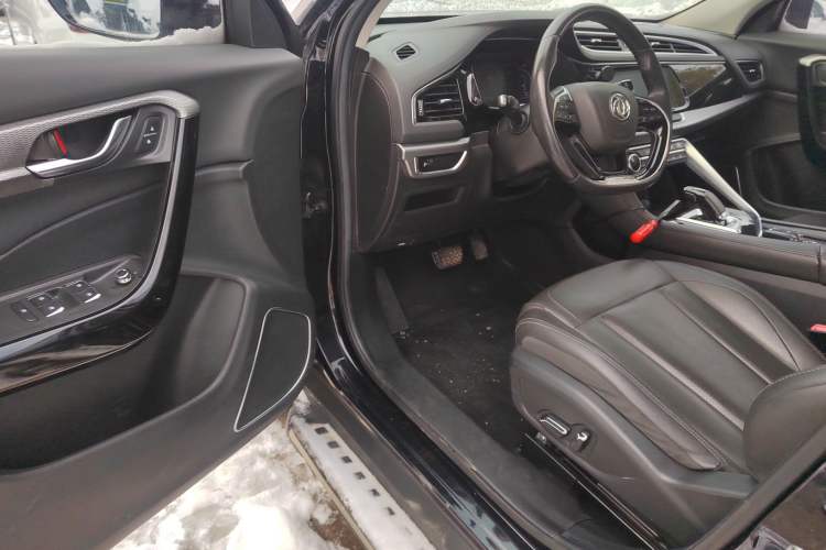 Used Dongfeng Aeolus AX7 2020 1.6T Automatic AI Navigation Model China VI Standard
