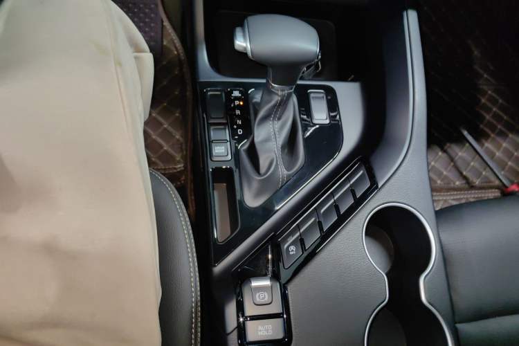 Used Kia KX7 2020 2.0T Automatic Two-Wheel Drive GLS 7-Seater
