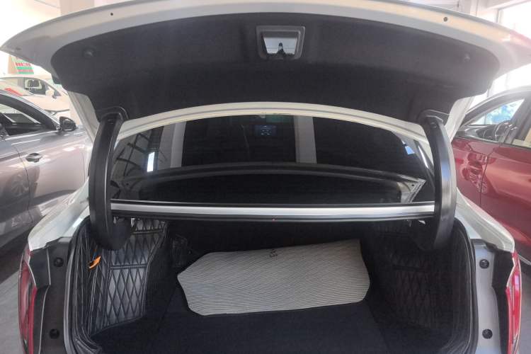 Used Hongqi E-QM5 2024 610 km PLUS
