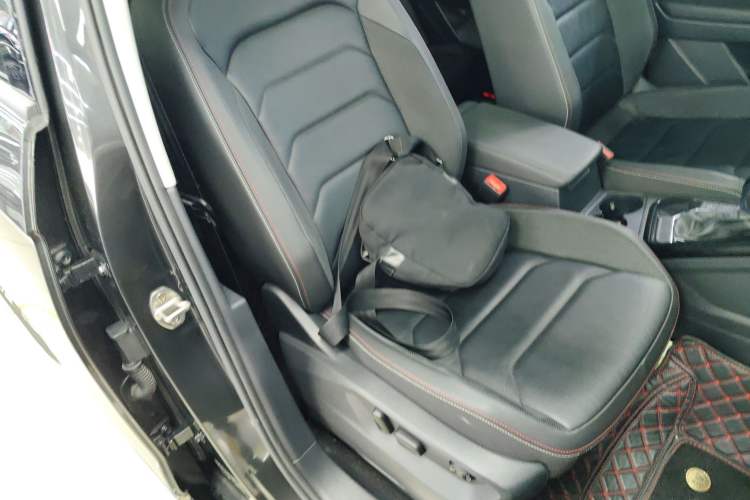 Used Volkswagen Tayron 2019 330TSI Two-Wheel Drive Luxury Model China VI Standard
