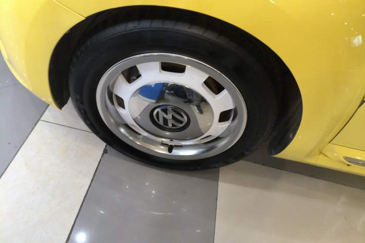 Used Volkswagen Beetle 2015 180TSI model
