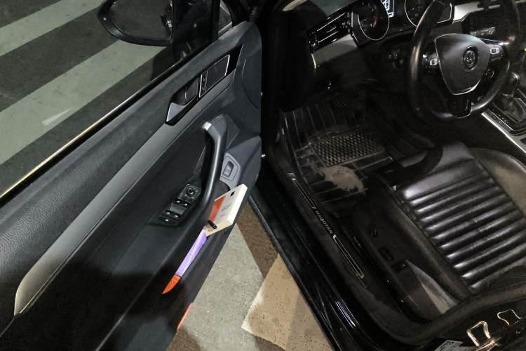 Used Volkswagen Magotan 2017 330TSI DSG Leading Model