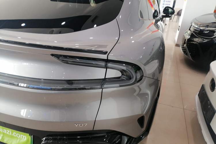 Used Xiaomi Auto YU7 2025 Ultra-Long Range All-Wheel Drive Pro Version
