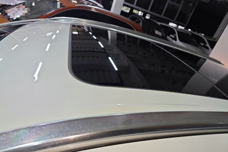 Used Suzuki S-Cross 2015 1.6L CVT Two-Wheel Drive Elite Version
