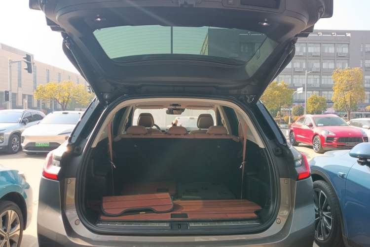 Used Nio ES8 2018 355 km Base Version 7-Seater Edition
