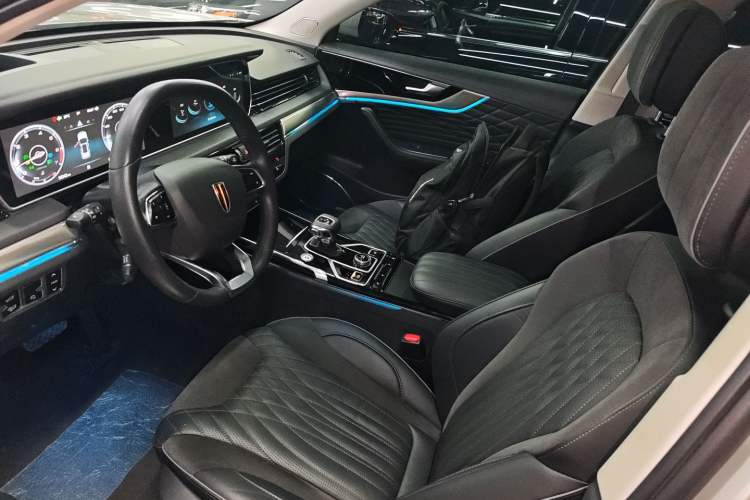 Used Hongqi HS5 2022 Revised Version 2.0T Smart Connect Flagship Edition
