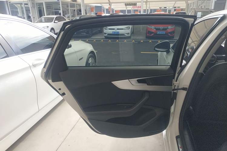 Used Audi A4L 2019 40 TFSI Fashion Edition China VI Emission Standard
