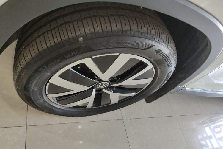 Used Volkswagen Tayron 2024 300TSI Two-Wheel-Drive Luxury Plus Advanced Version
