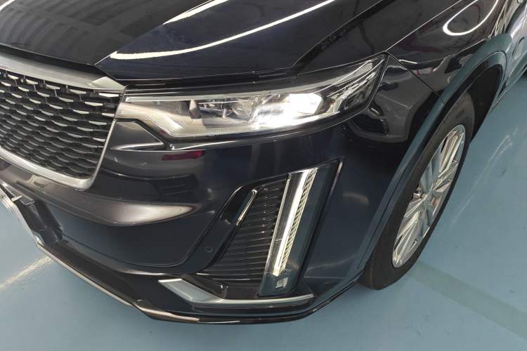 Used Cadillac XT6 2022 2.0T Six-Seater Four-Wheel Drive Luxury Version
