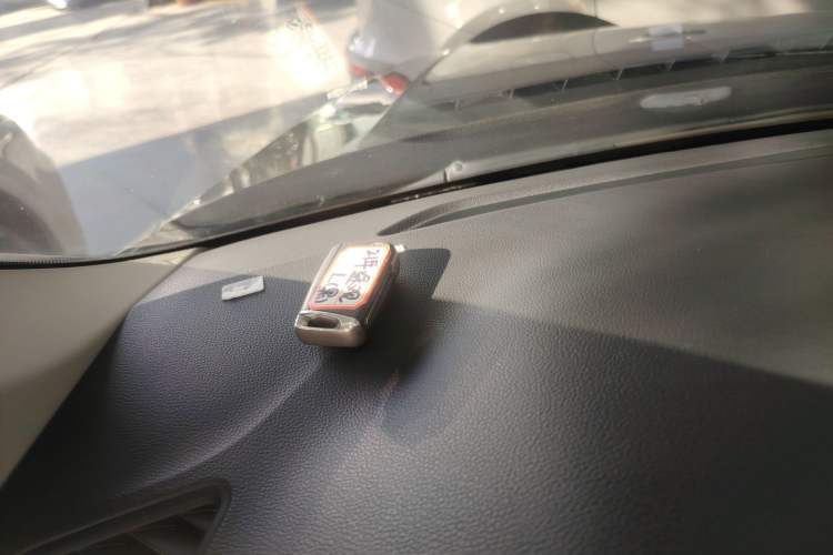 Used Volkswagen Tiguan L 2022 330TSI Automatic Two-Wheel Drive Smart Edition
