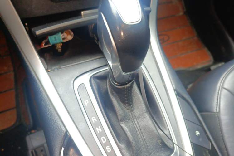 Used Ford Edge 2018 EcoBoost 245 Two-Wheel-Drive Platinum Edition 7-Seater China V Emission Standard