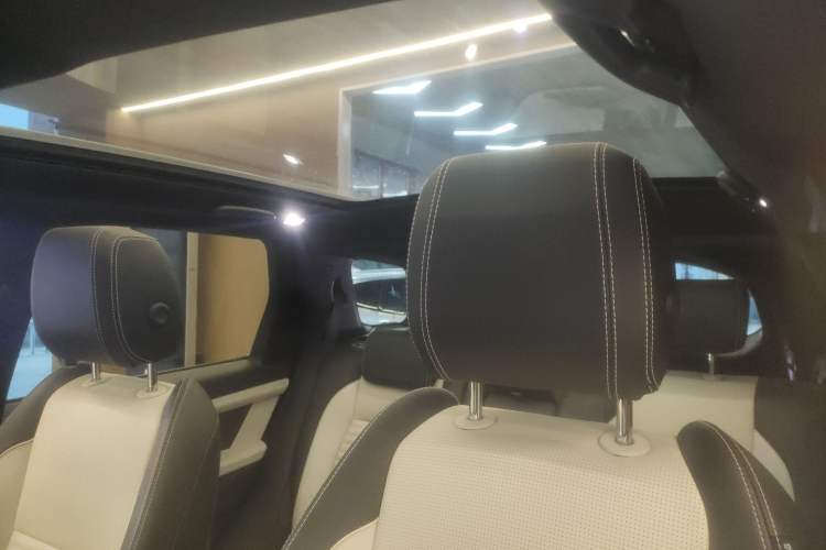 Used Land Rover Discovery Sport 2020 249 PS R-Dynamic Performance Edition