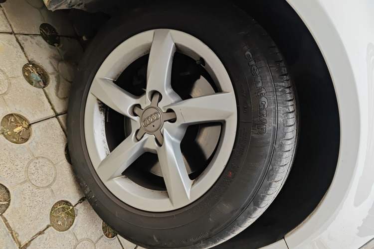 Used Audi A4L 2013 35 TFSI Automatic Comfort Model
