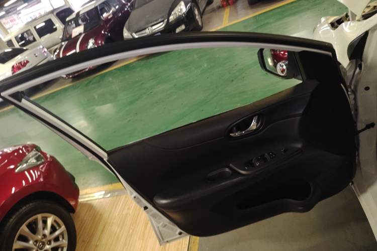 Used Nissan Tiida 2014 1.6L CVT Comfort Model