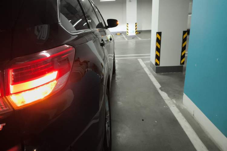 Used Toyota Highlander 2018 2.0T Four-Wheel Drive Luxury Version 7 Seats China VI Standard
