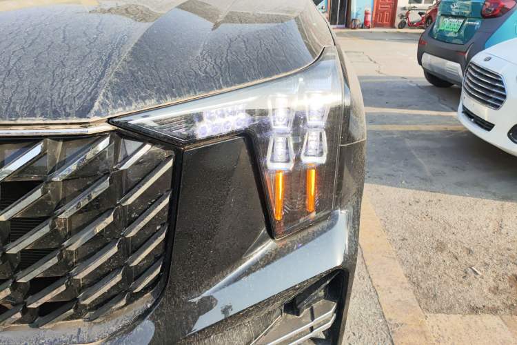 Used GAC Trumpchi GS8 2024 Linghang Series 2.0 TGDI Two-Wheel Drive Luxury Smart Connectivity Version
