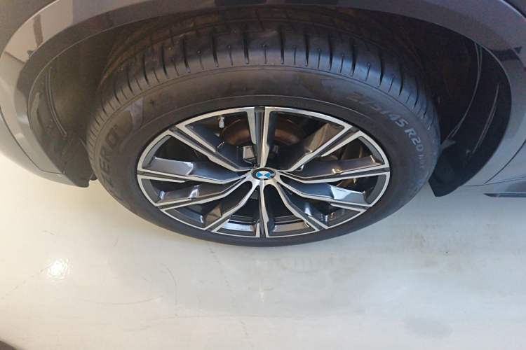 Used BMW X5 2022 xDrive 30Li Luxury M Sport Package
