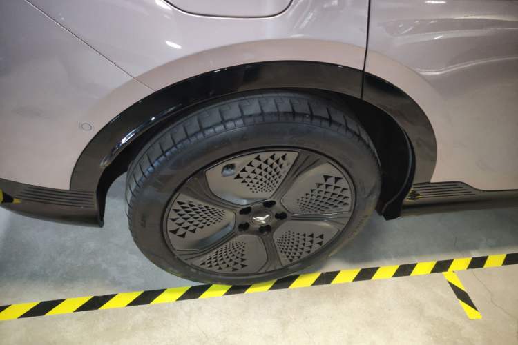 Used VOYAH COURAGE 2024 Four-Wheel Drive Global Edition
