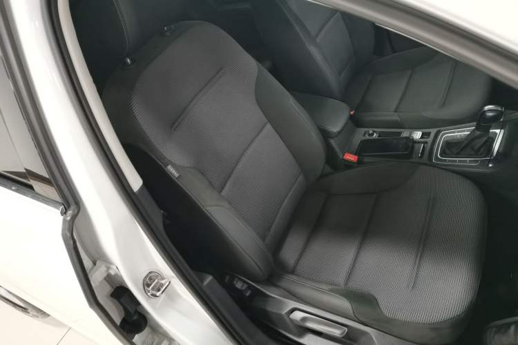 Used Volkswagen Golf 2019 1.6L Automatic Comfort Model China V Standard
