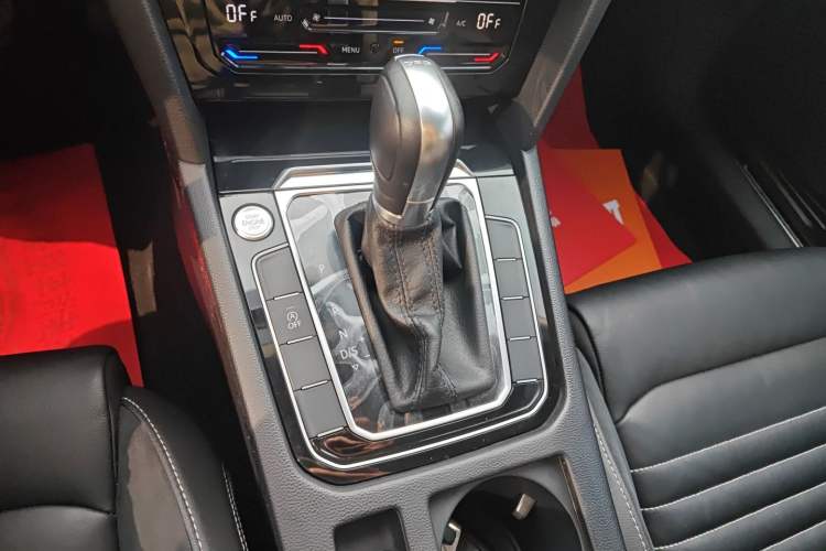 Used Volkswagen Magotan 2020 330TSI DSG Leading Model
