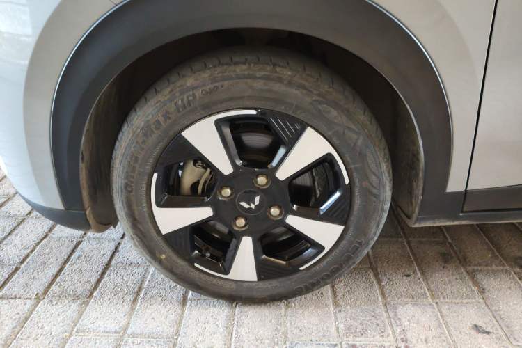 Used Wuling Bingo PLUS 2024 510 km Flagship Edition Four-Seater Version
