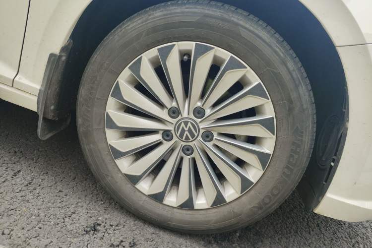 Used Volkswagen Lavida 2022 1.5L Automatic Comfort Edition
