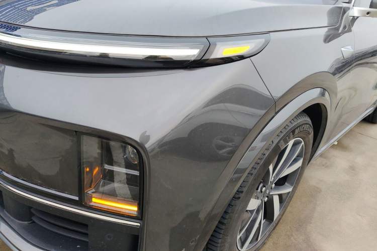 Used Li Auto L8 2023 Pro Model
