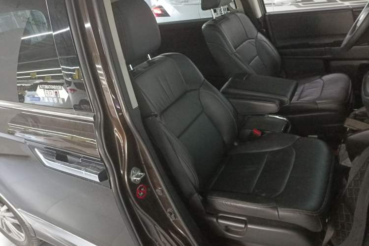 Used Honda Elysion 2016 2.4L Luxury Edition
