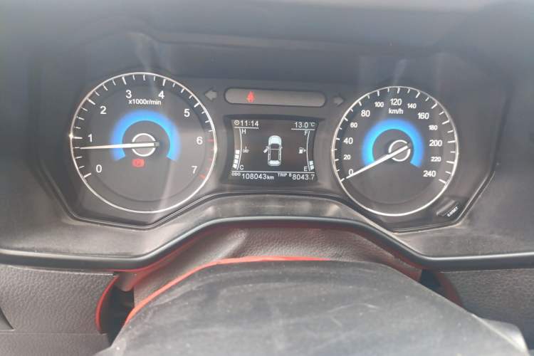 Used Dongfeng Fengon 580 2016 1.5T Manual Luxury Version
