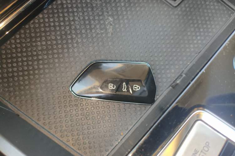 Used Volkswagen Viloran 2022 330TSI Business Edition
