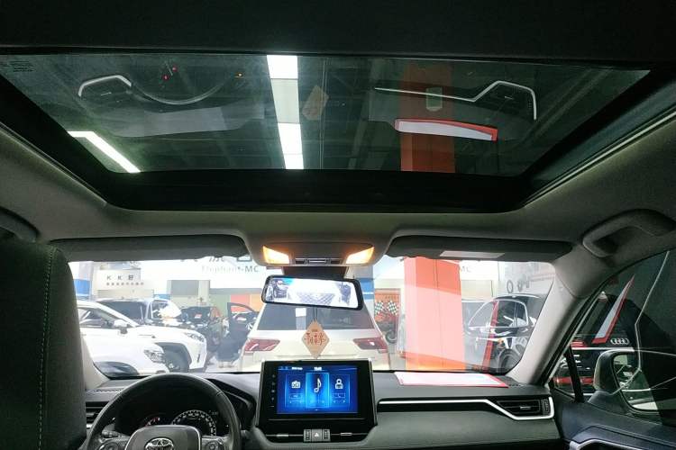 Used Toyota RAV4 2020 2.0L CVT Two-Wheel Drive Prestige Edition
