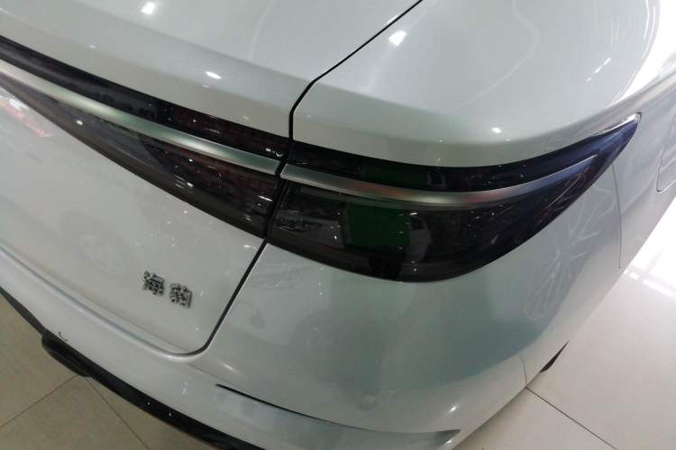 Used BYD Seal 2023 DM-i 1.5L 121km Prestige Model

