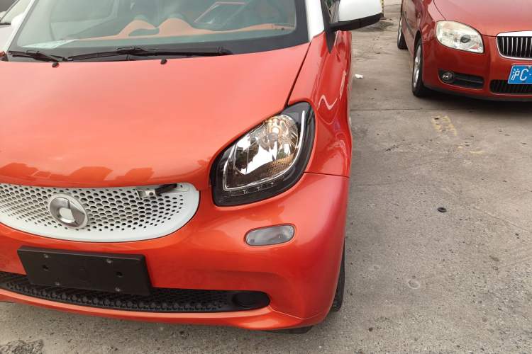 Used  fortwo 2015 1.0L 52 kW Hardtop Passion Edition
