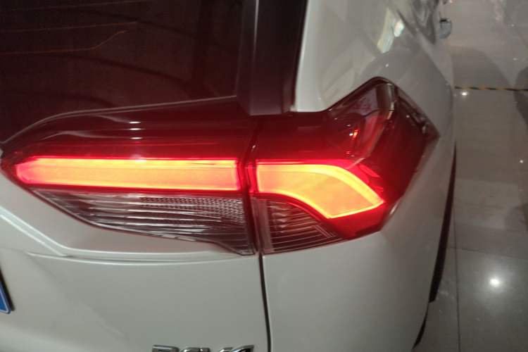 Used Toyota RAV4 2021 2.0L CVT Two-Wheel Drive Fashion PLUS Edition