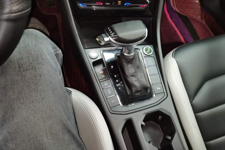 Used Volkswagen Bora 2023 300TSI DSG Prestige Edition
