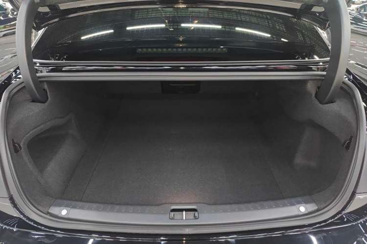 Used Volvo S90 2026 B5 Zhiyuan Luxury Edition
