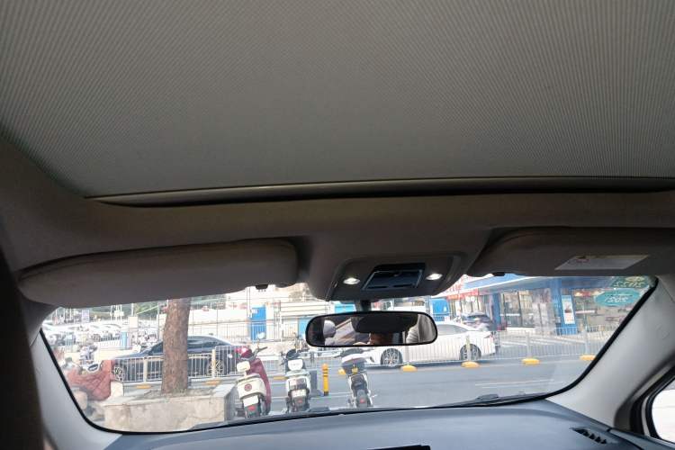 Used BYD Yuan New Energy 2019 EV360 Smart Connect Enjoyment Model
