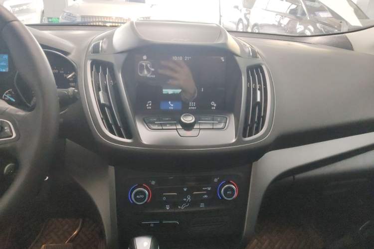 Used Ford Kuga 2019 EcoBoost 180 Two-Wheel-Drive Platinum Edition China VI Standard
