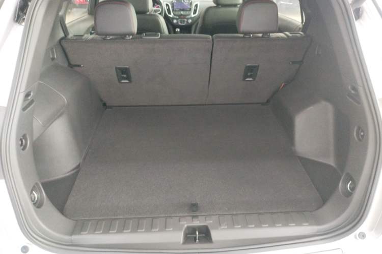 Used Chevrolet Equinox 2019 Redline 550T Automatic All-Wheel-Drive RS Model China VI Standard
