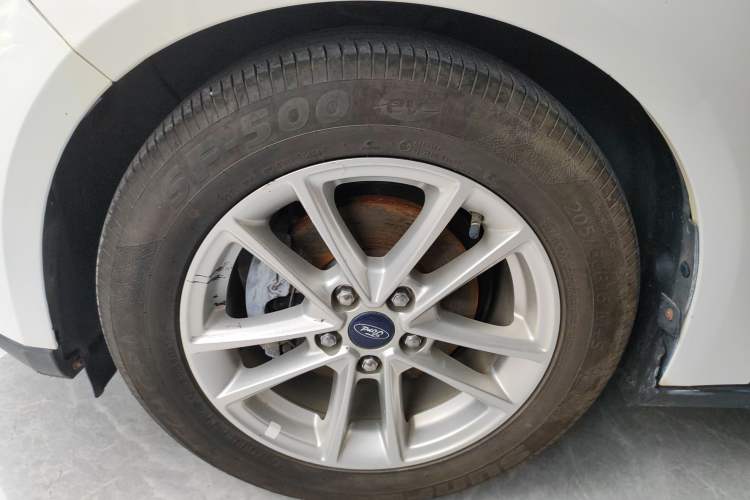 Used Ford Focus 2017 Sedan EcoBoost 180 Automatic Elite Model
