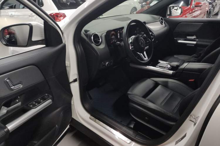 Used Mercedes-Benz GLA 2023 GLA 200
