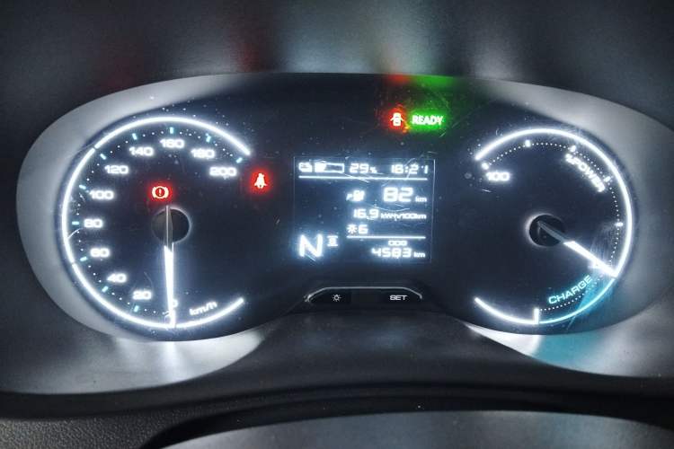 Used Wuling Hongguang New Energy 2024 All-Electric Model 300KM Practical Version
