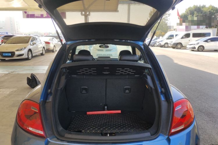 Used Volkswagen Beetle 2015 180TSI model
