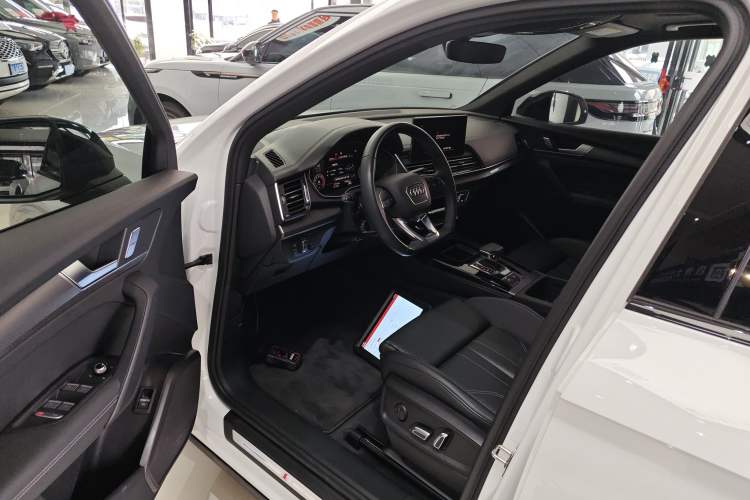 Used Audi Q5L 2023 40T Luxury Dynamic Model
