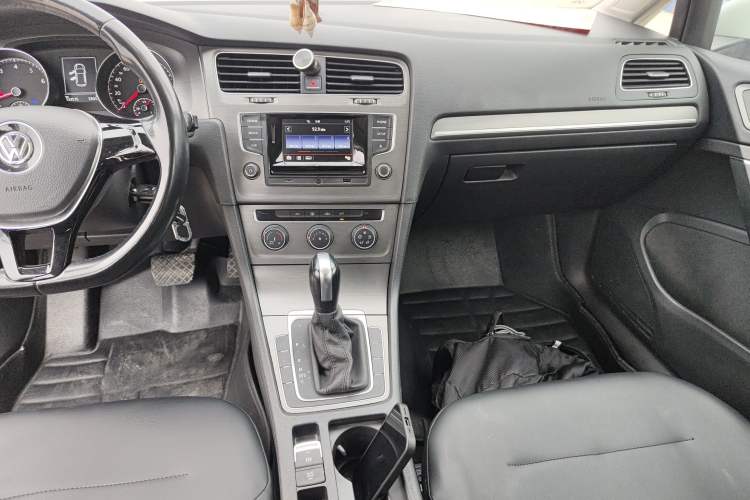 Used Volkswagen Golf 2015 1.4TSI Automatic Comfort Model
