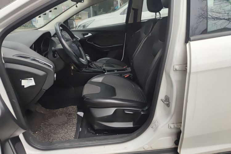 Used Ford Focus 2015 Sedan EcoBoost 125 Automatic Supreme Style Edition
